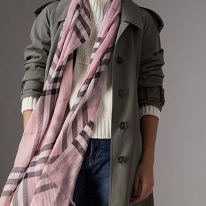 Burberry Women’s Check Scarf